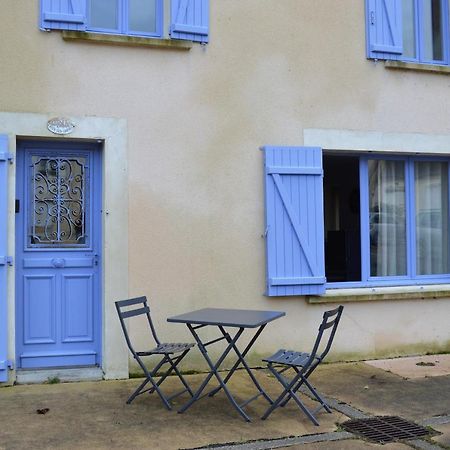 Les Volets Bleus - Duplex Proche Plage Et Centre Arromanches-les-Bains Exterior photo